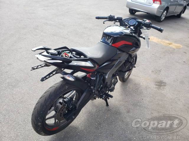 2025 BAJAJ DOMINAR 