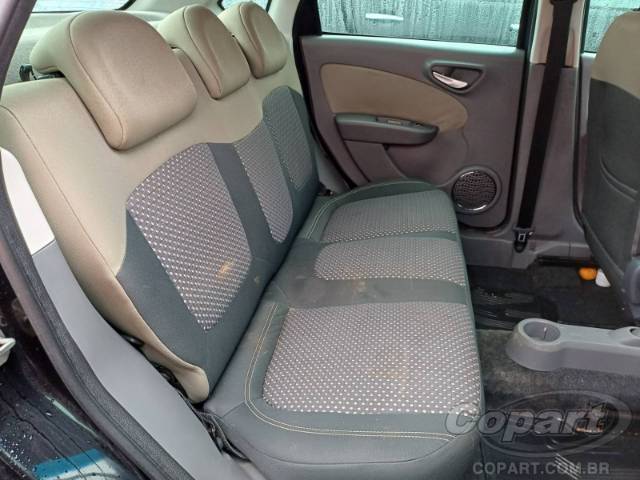 2015 FIAT GRAND SIENA 