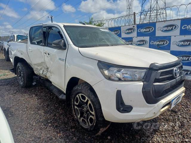 2024 TOYOTA HILUX CD 