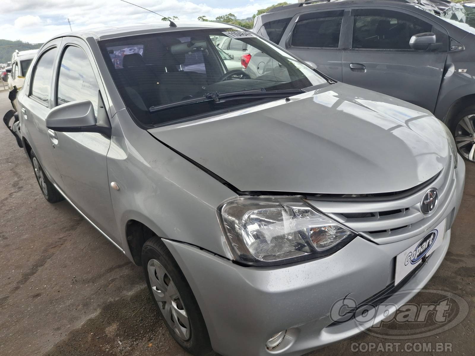 Toyota Etios Seda 2015