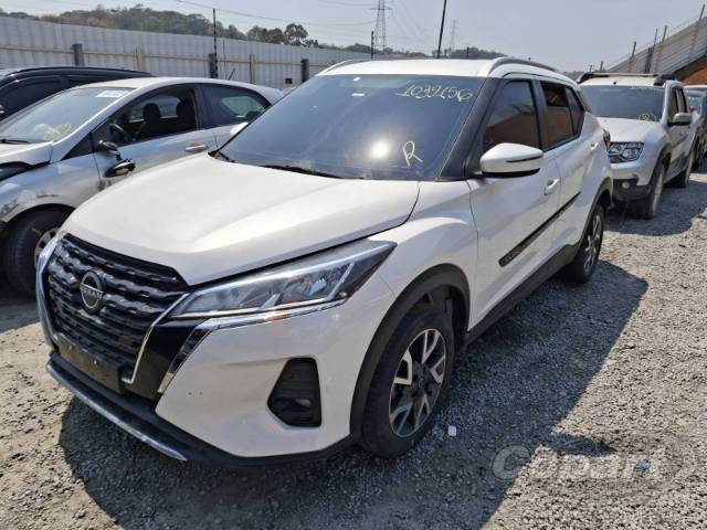 2024 NISSAN KICKS 