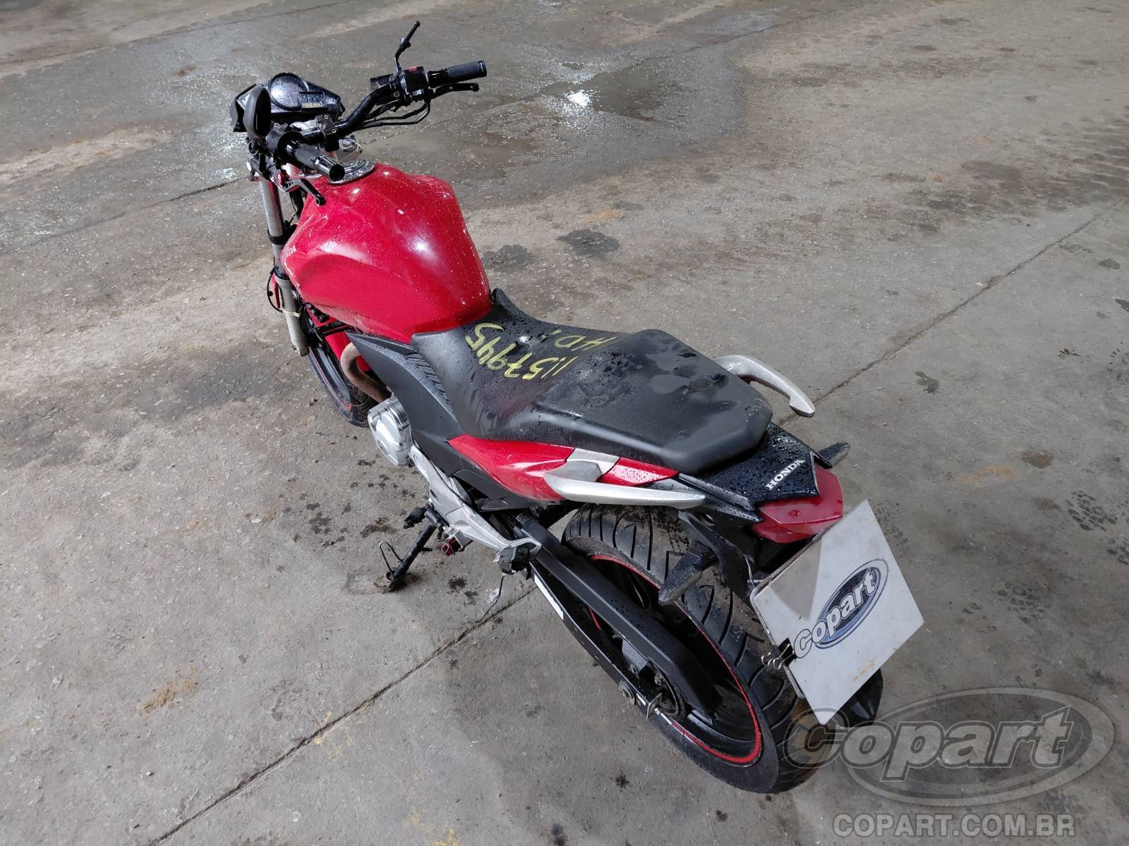 Foto 3: 2011 HONDA CB 300