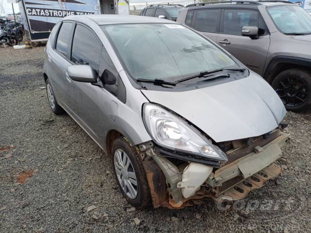 2014 HONDA FIT 