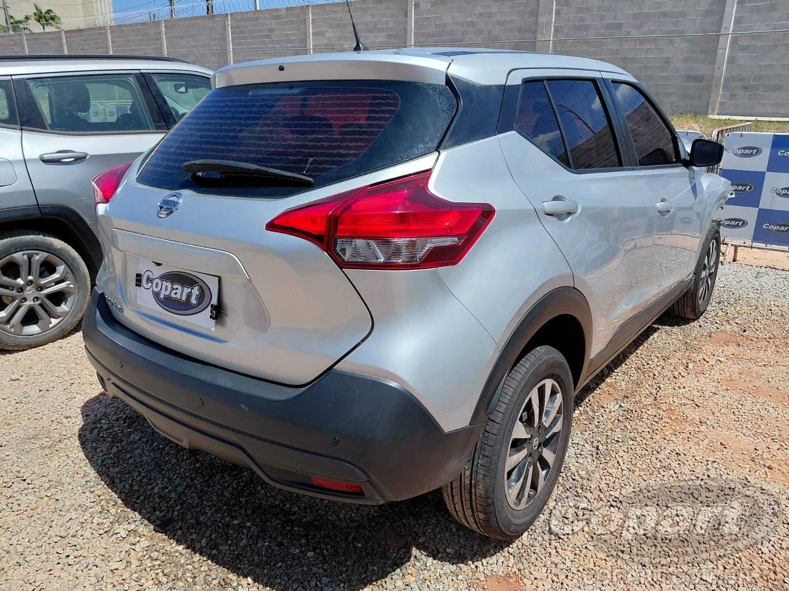 2021 NISSAN KICKS — foto 4 de 13
