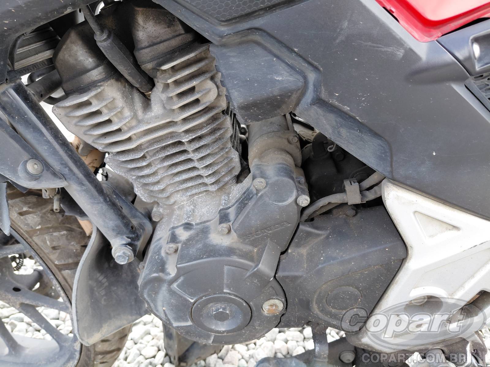 2024 HONDA CB 300F — foto 6 de 10