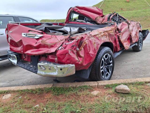 2024 TOYOTA HILUX CD 