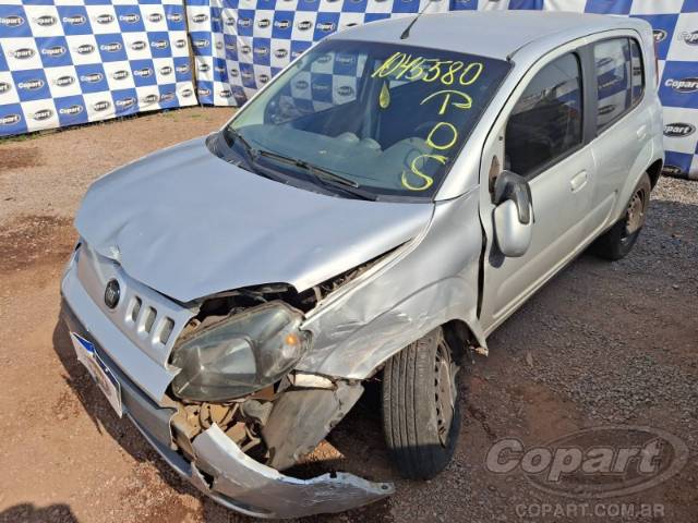 2016 FIAT UNO 
