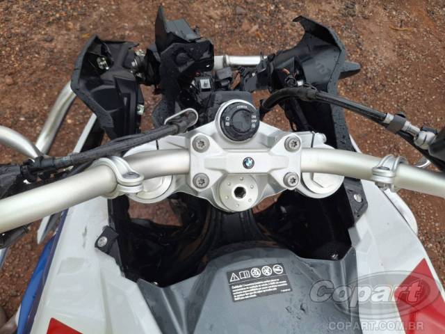 2025 BMW F 900 