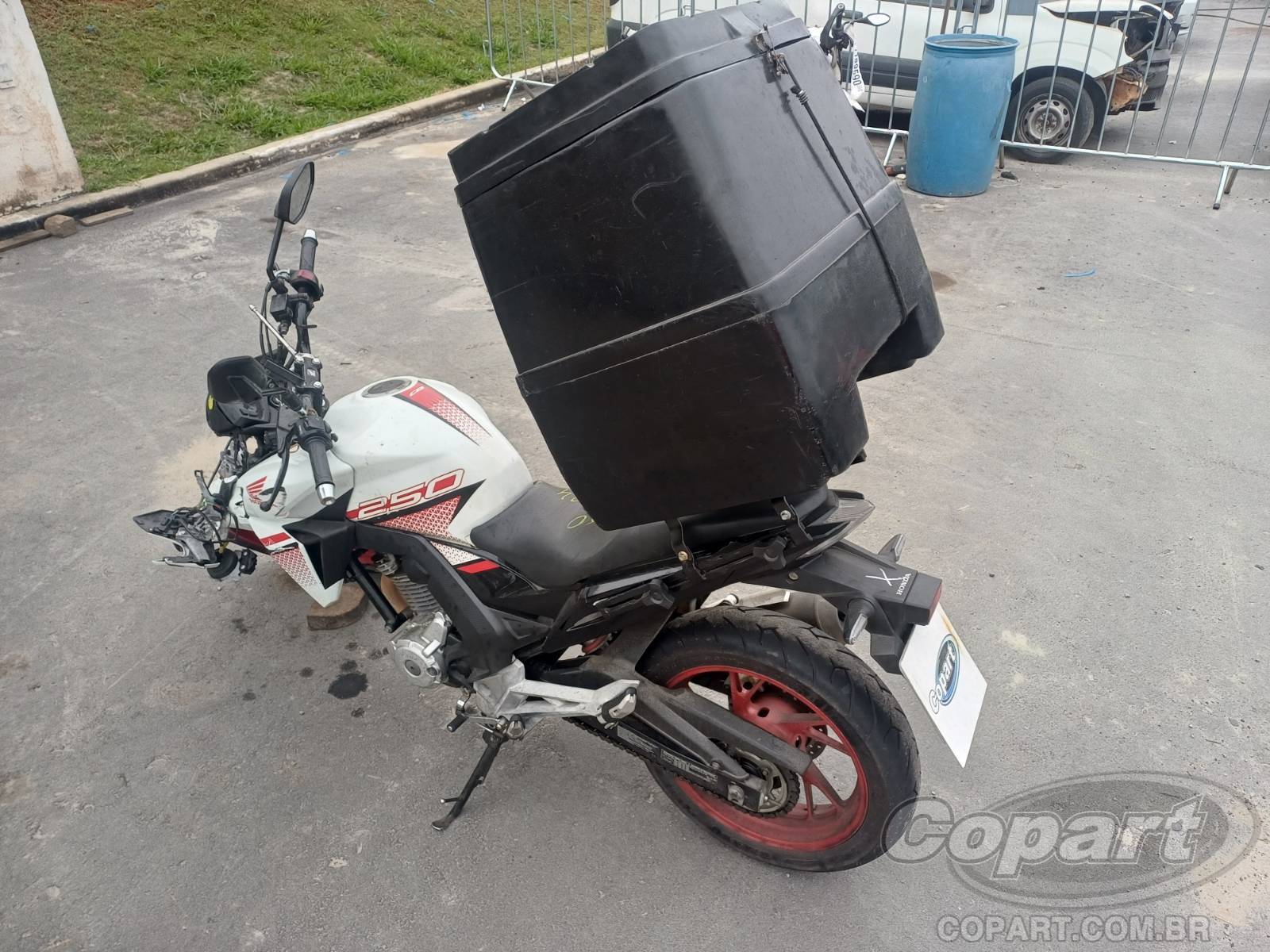 Foto 3: 2022 HONDA CB 250 F
