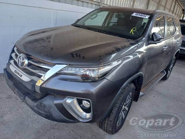 2016 TOYOTA HILUX SW4 
