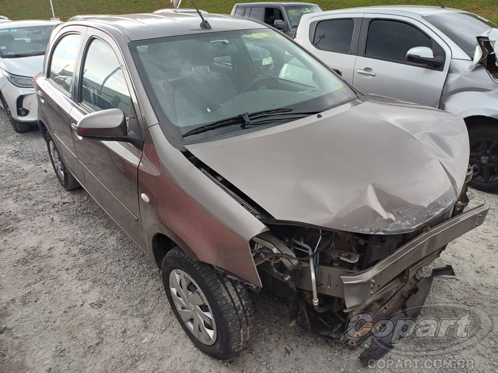 Toyota Etios XS AT 1.5 16V Dual VVT-i