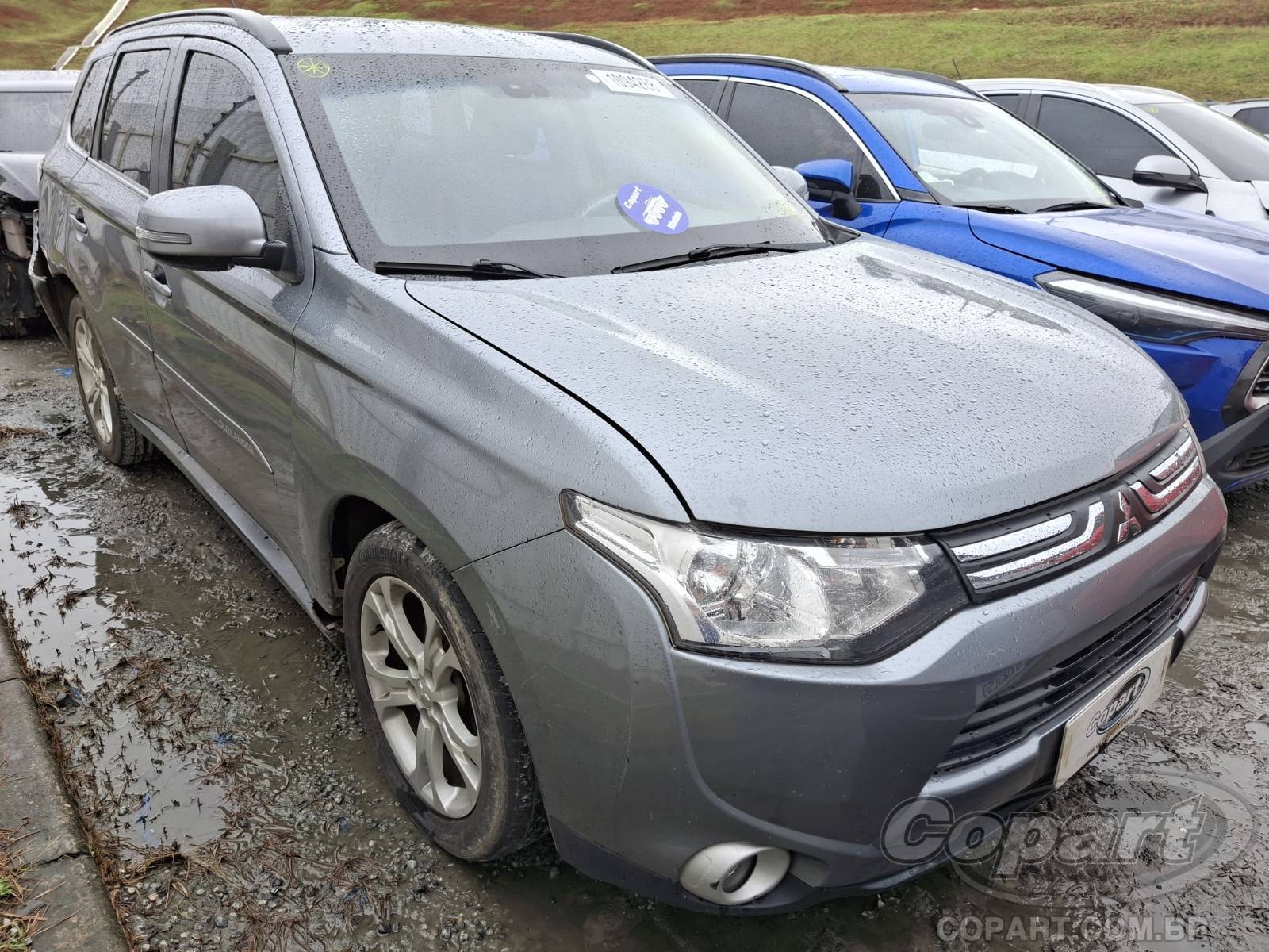 Veículo Mitsubishi Outlander Mitsubishi Outlander 2015 3.0 V6 MIVEC SUV 2015 em leilão