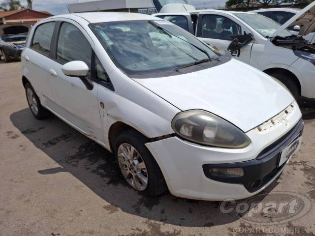 2016 FIAT PUNTO 