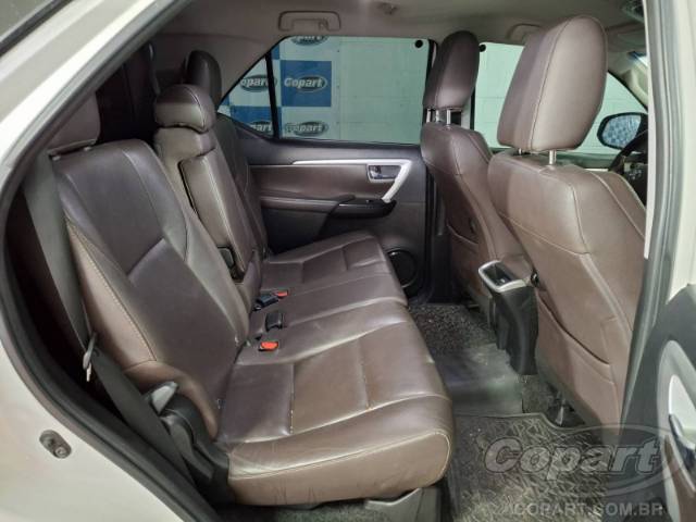 2017 TOYOTA HILUX SW4 