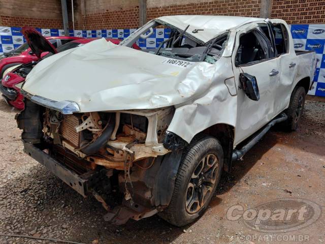 2021 TOYOTA HILUX CD 