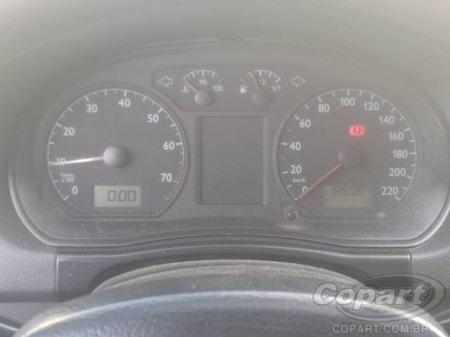 2006 VOLKSWAGEN POLO SEDAN 