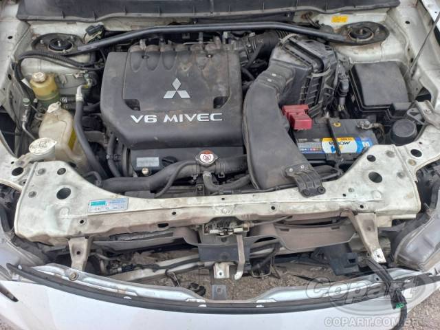 2011 MITSUBISHI OUTLANDER 