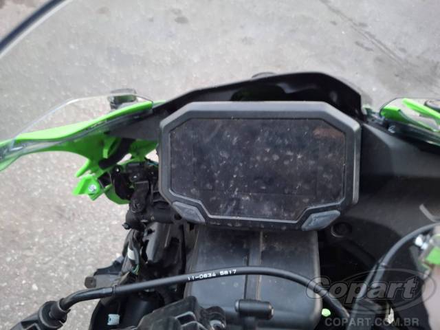 2025 KAWASAKI NINJA ZX-6R 