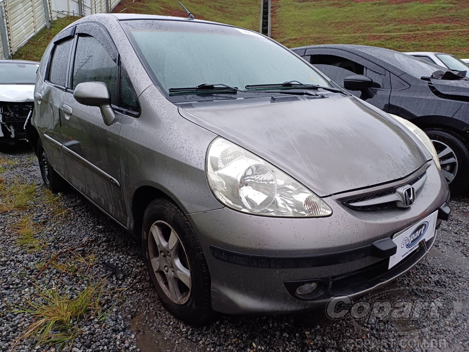 Honda Fit LX 1.4 2008 Médio Dano Traseiro