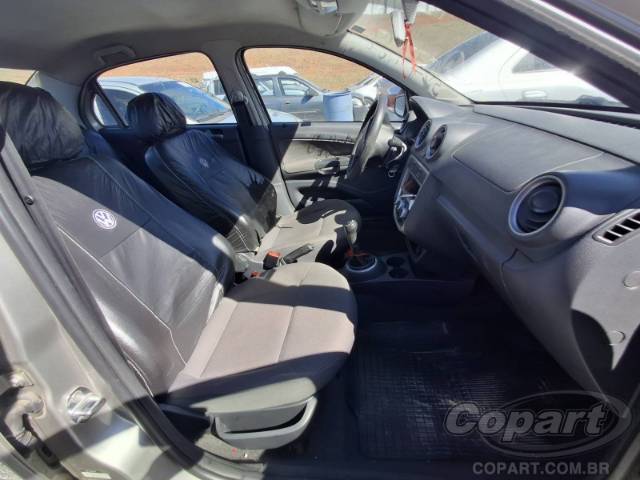 2011 VOLKSWAGEN VOYAGE 