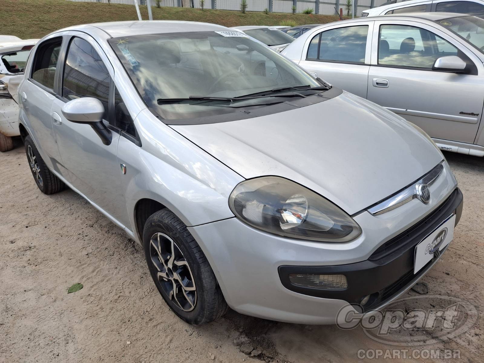 Veículo Fiat Punto Fiat Punto Attractive 1.4 Evo 2016 2016 em leilão