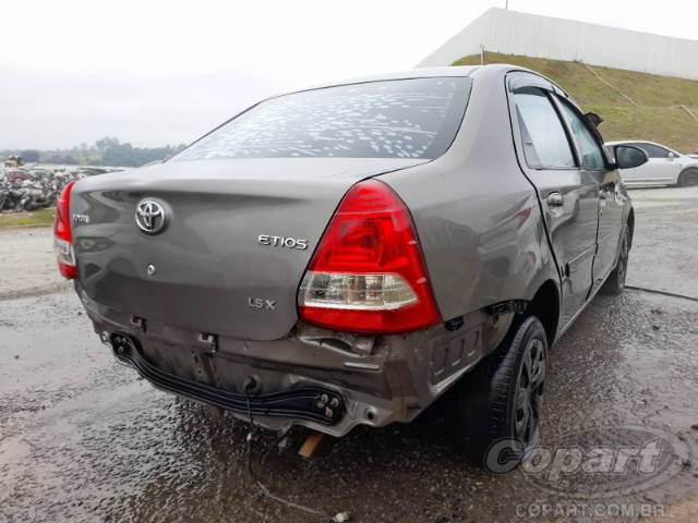 2018 TOYOTA ETIOS SEDA 