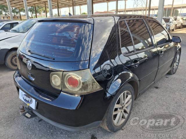 2011 VOLKSWAGEN GOLF 