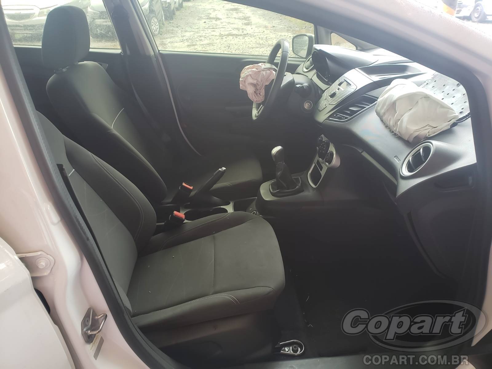 Foto 5: 2015 FORD FIESTA