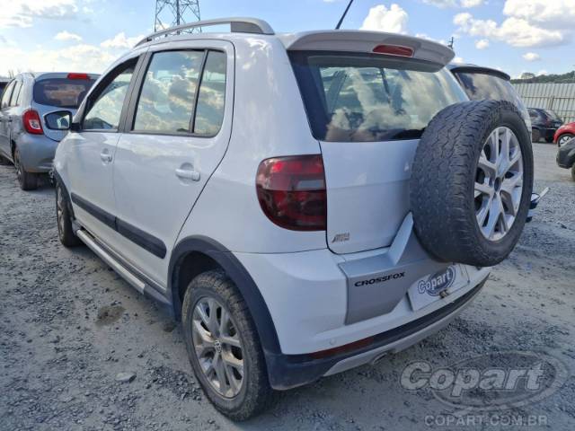 2013 VOLKSWAGEN FOX 