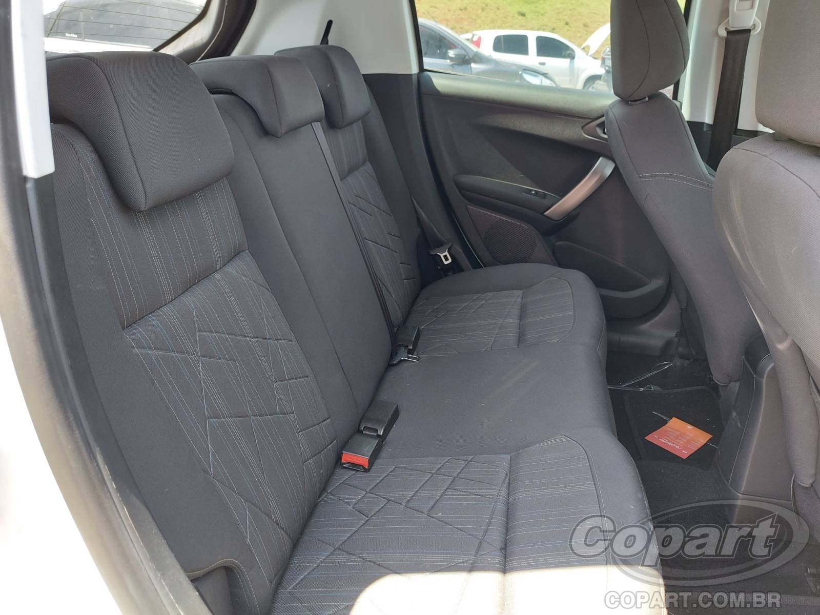 Foto 6 de 10: 2014 PEUGEOT 208