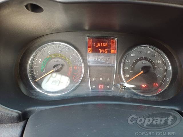 2014 RENAULT CLIO 