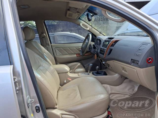 2011 TOYOTA HILUX SW4 