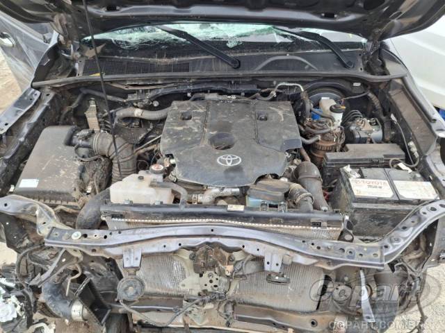 2025 TOYOTA HILUX CD 