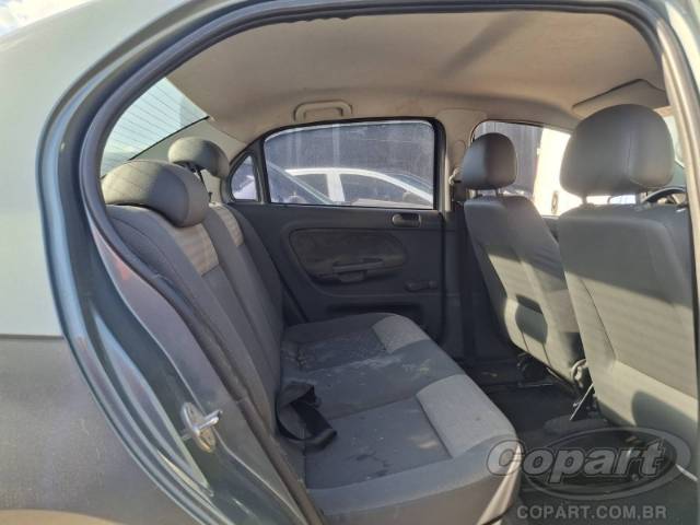 2010 VOLKSWAGEN VOYAGE 