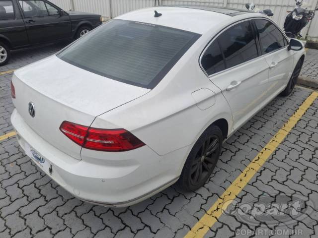 2018 VOLKSWAGEN PASSAT 