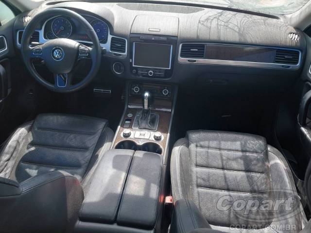 2014 VOLKSWAGEN TOUAREG 