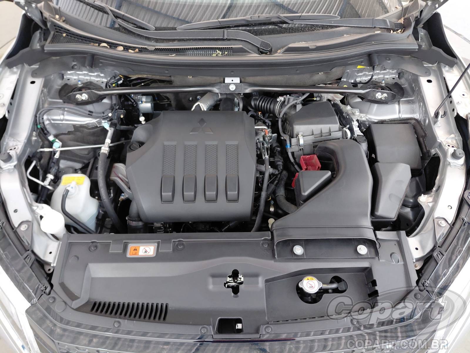 Foto 7 de 11: 2025 MITSUBISHI ECLIPSE CROSS