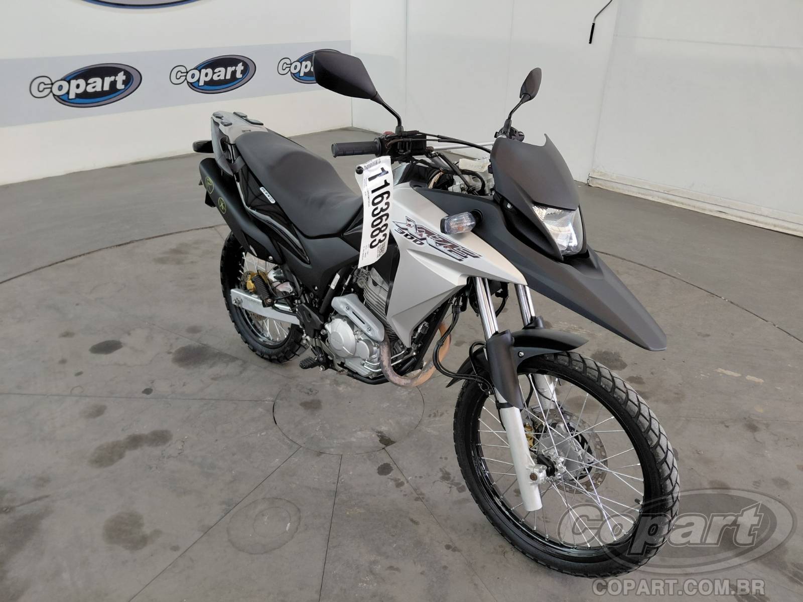 Honda XRE 300 2018 em leilão