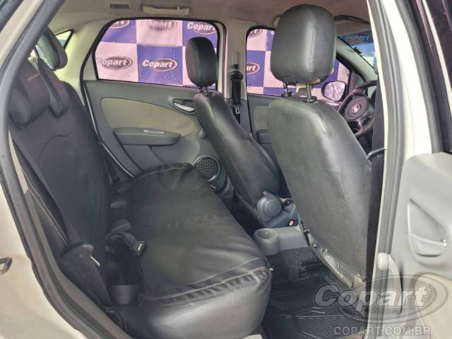 2015 FIAT GRAND SIENA 