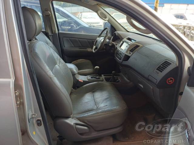 2012 TOYOTA HILUX CD 