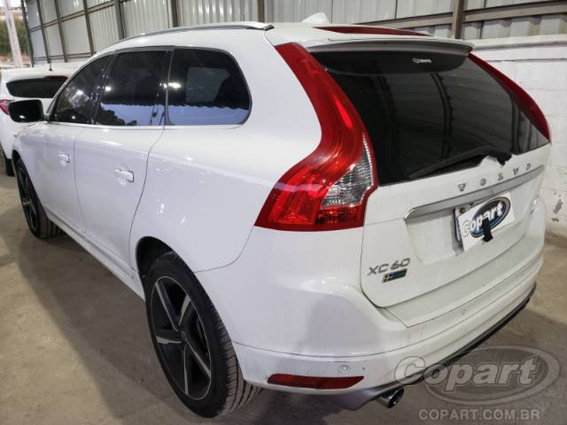 2016 VOLVO XC60 