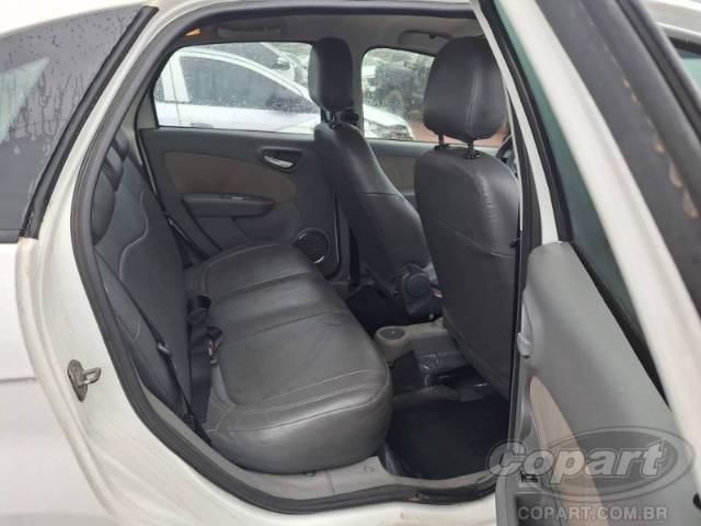 2016 FIAT GRAND SIENA 