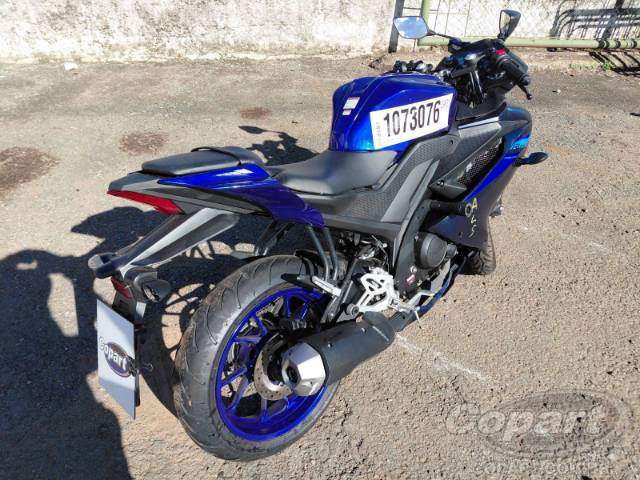 2025 YAMAHA YZF R15 