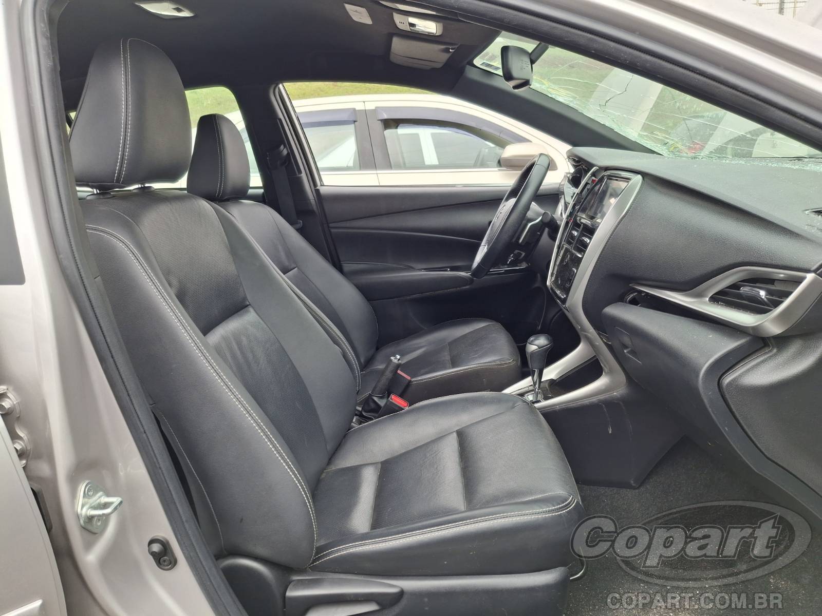2019 TOYOTA YARIS — foto 5 de 15