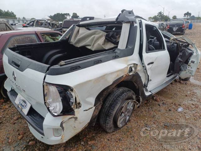 2016 RENAULT DUSTER OROCH 