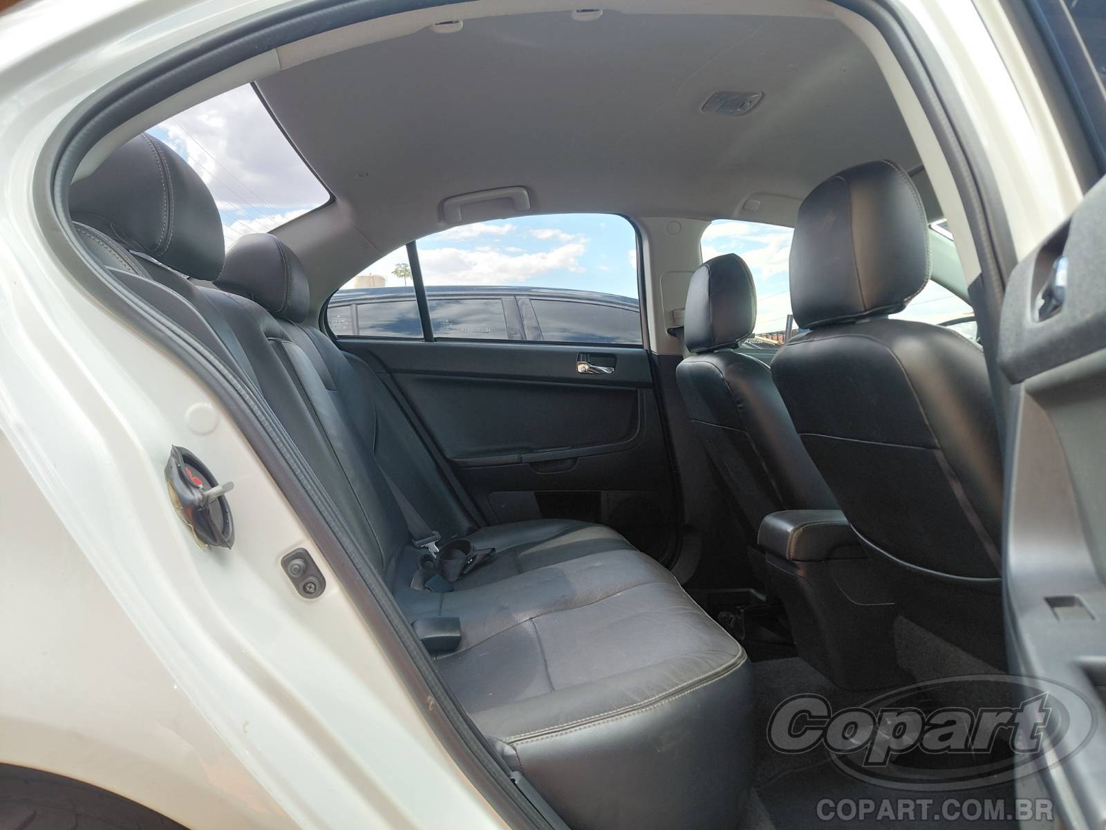 Foto 6 de 11: 2014 MITSUBISHI LANCER