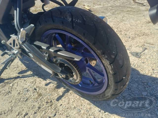 2025 YAMAHA YZF R15 