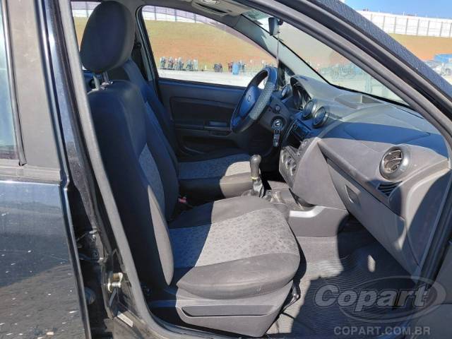 2011 FORD FIESTA SEDAN 