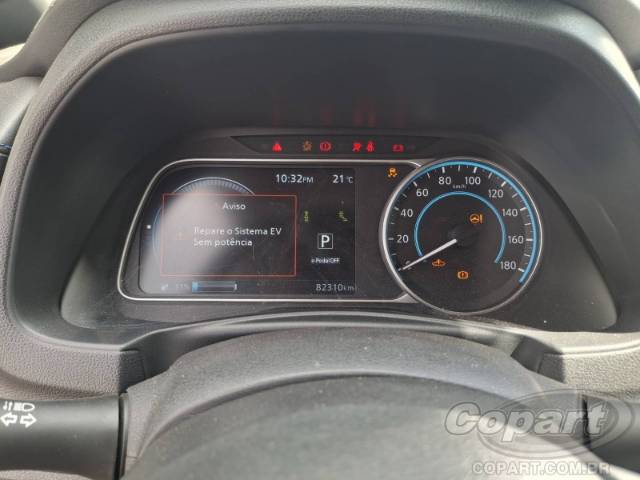 2023 NISSAN LEAF 