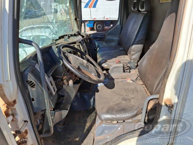 2015 VOLVO VM 
